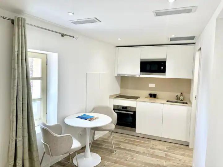 Appartement Magnifique 20m Du Port 15 Allard